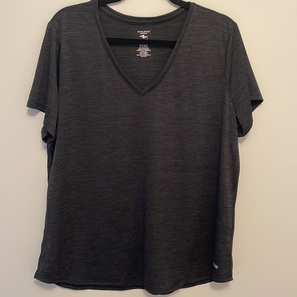 Women’s Athletic Works tee shirts (2) - Picture 4 of 5